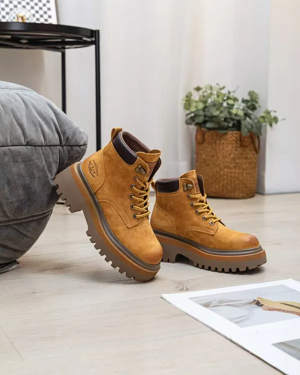 头层猪皮马丁靴女2025新款加绒厚底工装靴登山踢不烂大黄靴3008