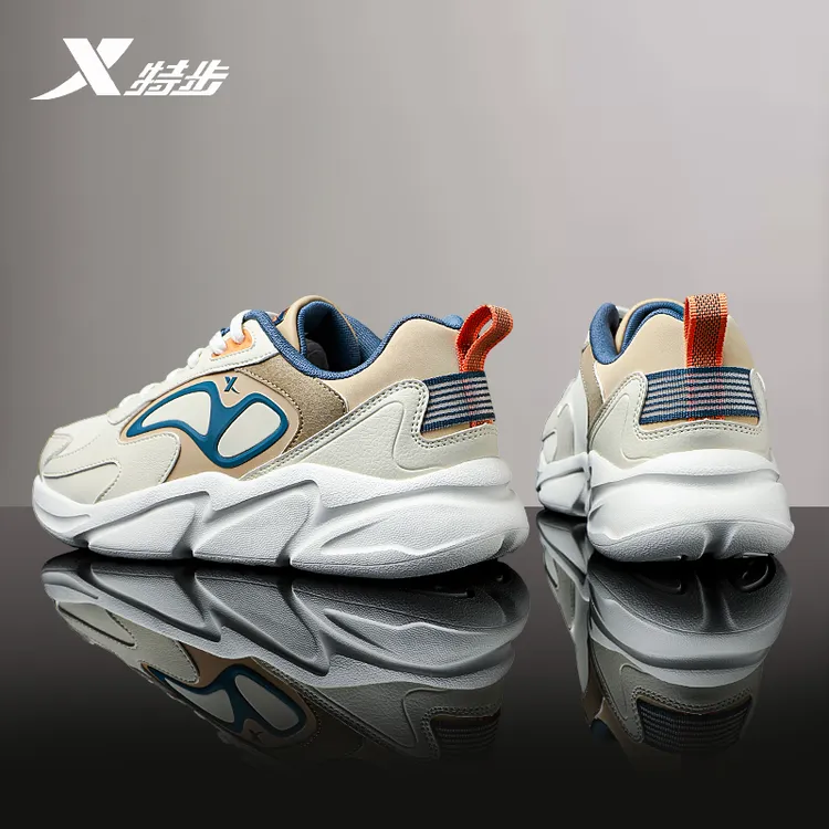 特步男鞋官方正品运动鞋秋冬2025新款百搭休闲鞋皮面防水跑步鞋子