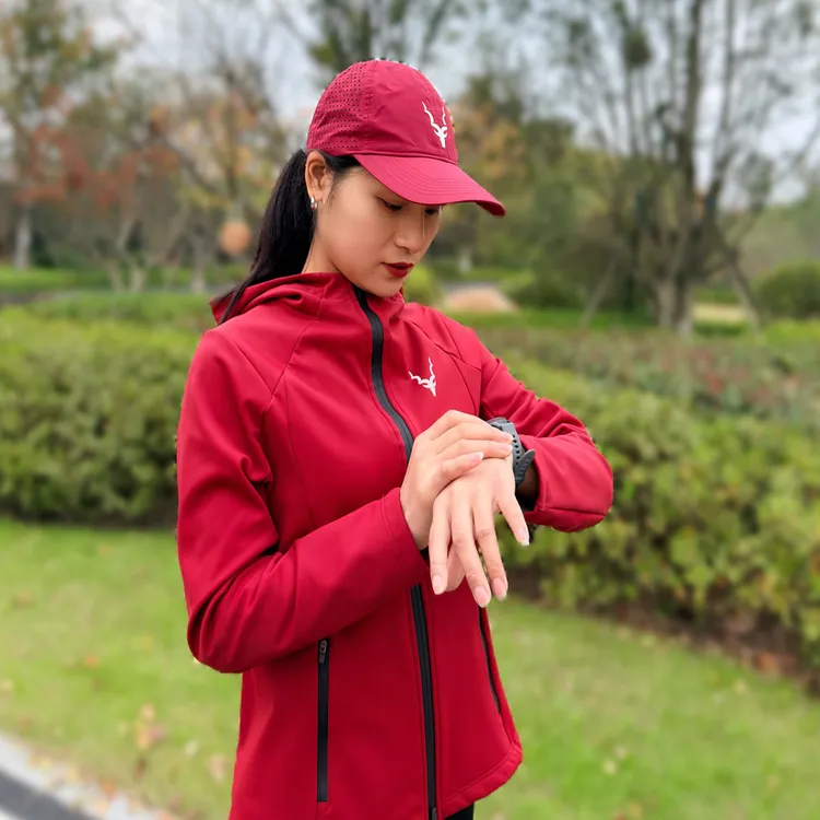 跟上羚羊秋冬外套防水加绒连帽运动马甲线晨跑健身适用保暖休闲