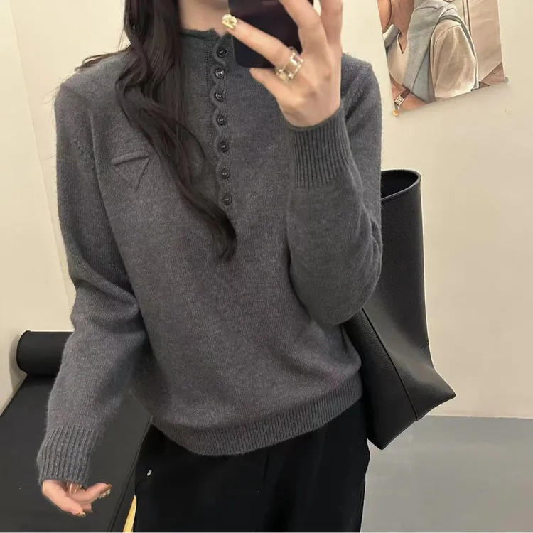 灰色半高领长袖针织毛衣女款2025新款冬季宽松小个子洋气内搭上衣
