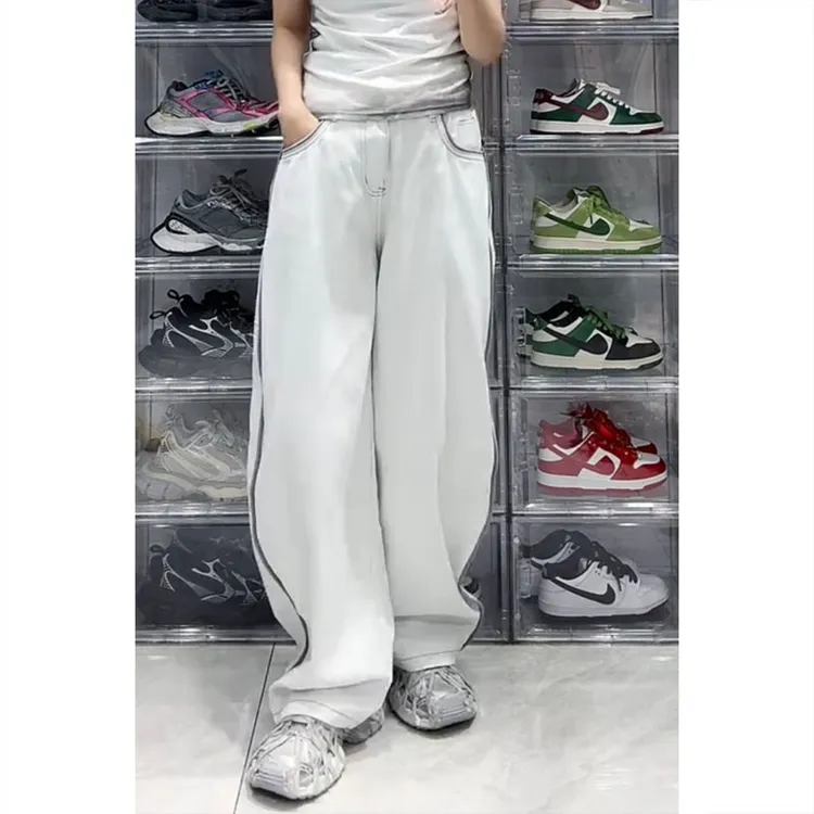 艾塔莉白色宽松时尚牛仔裤女春夏新款梨形大码弯刀裤胖mm拖地长裤