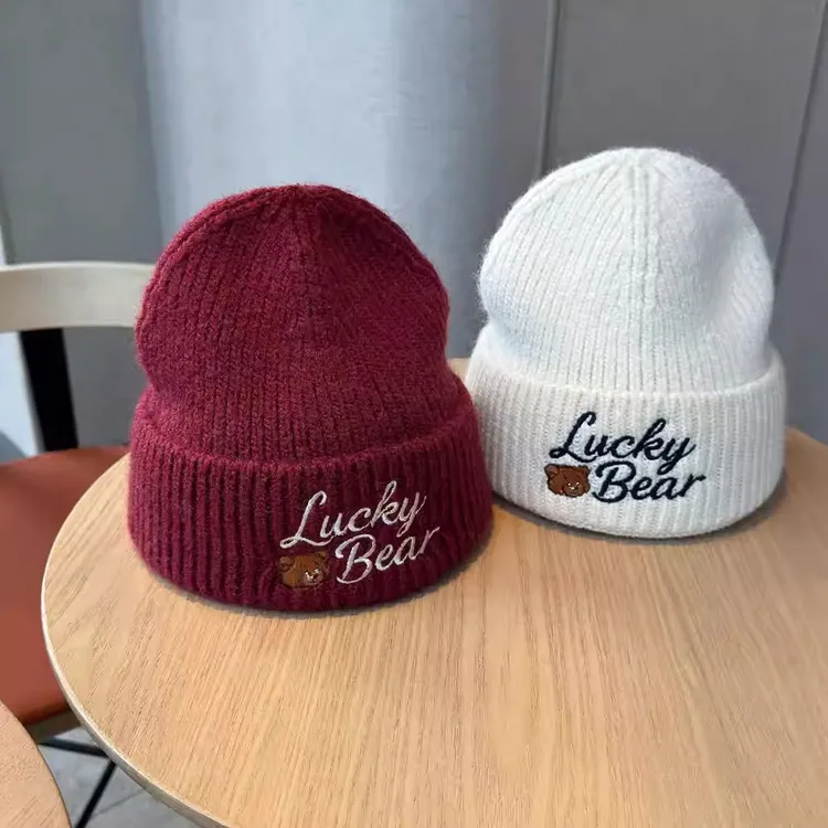 秋冬字母刺绣小熊针织毛线帽子女户外骑车保暖百搭显脸小情侣冷帽