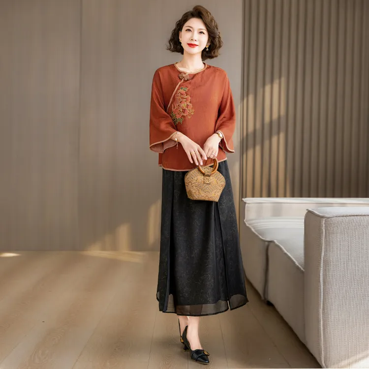 2025夏季新款韩版绣花休闲宽松中年妈妈T恤衬衫半身裙民国风套装