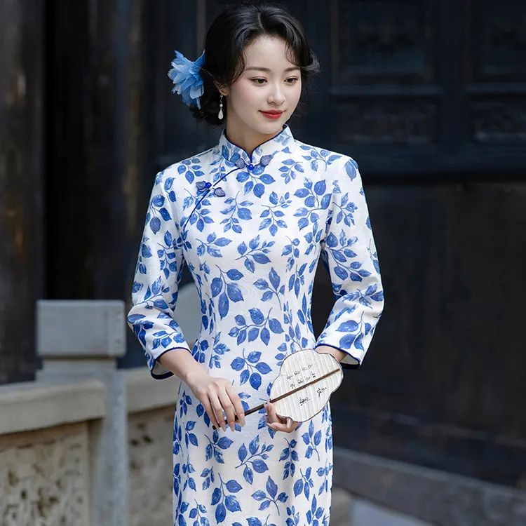 绝美新中式旗袍2025新款日常可穿上海复古国风妈妈改良蓝色连衣裙