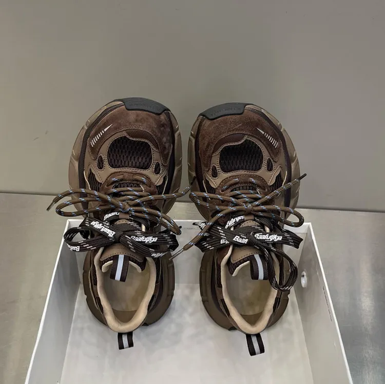 2025秋冬新款真皮复古加绒运动休闲鞋百搭厚底超火巴黎老爹鞋女潮