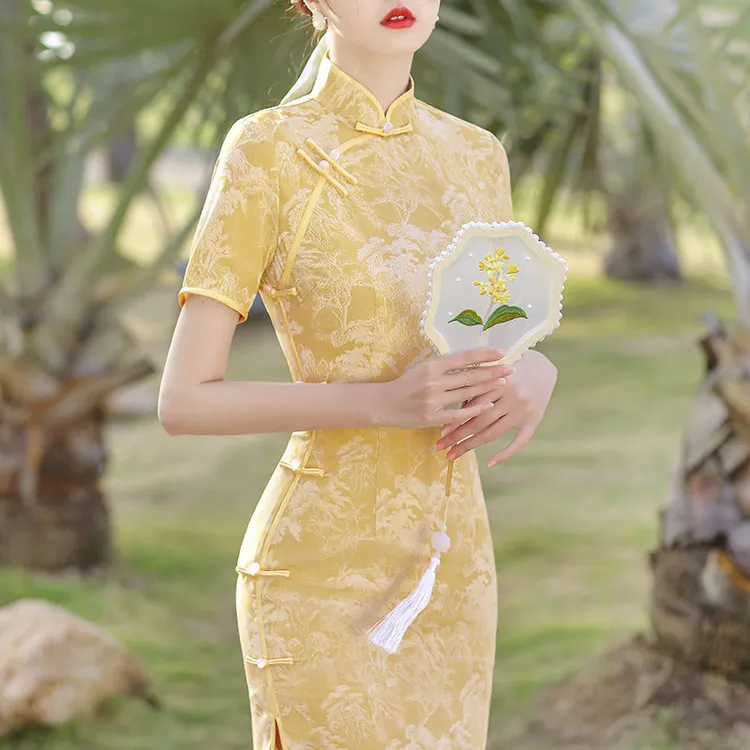 旗袍2025年新款蚀骨改良年轻款气质春夏复古黄色中国风女装连衣裙