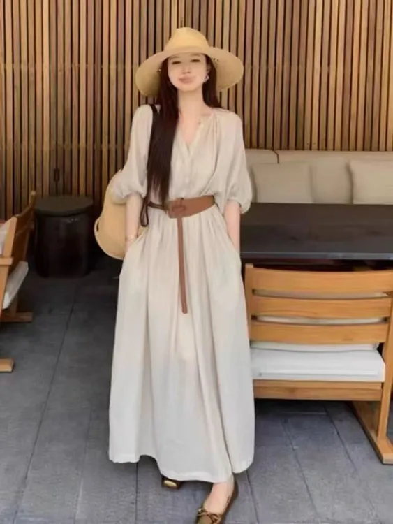 夏季气质V领连衣裙宽松收腰显瘦轻熟风海边度假长裙