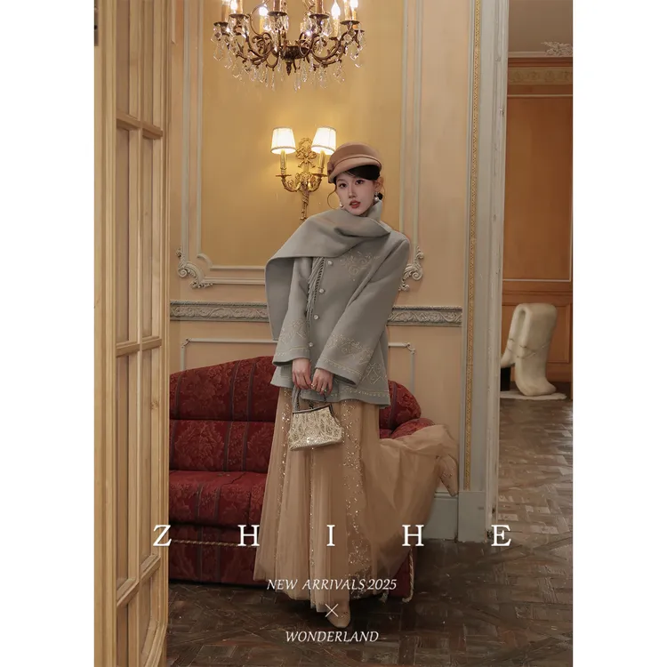 无艳一禾【费尔庄园2.0】手工坊-100羊毛双面呢重工串珠绣围巾大衣