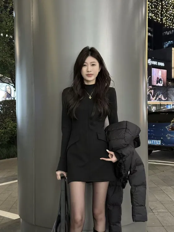 【孙钰颍】显瘦黑色假口袋内搭连衣裙长袖气质百搭修身黑色