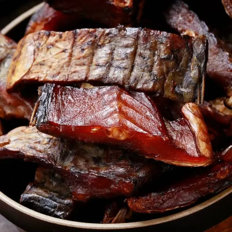 湖南邵东特产烟熏腊草鱼