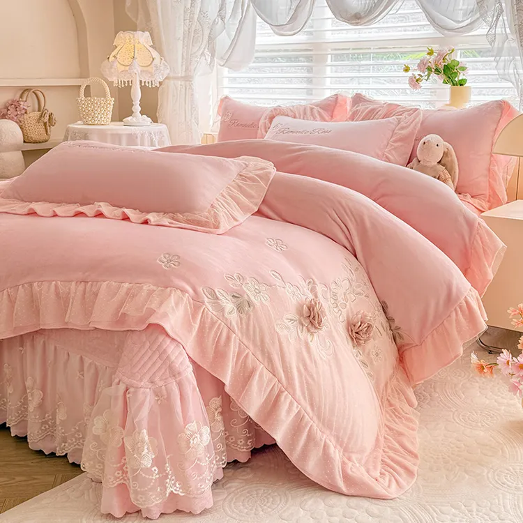 2025新款法式公主风加厚11斤全消光牛奶绒床盖款四件套刺绣双面绒
