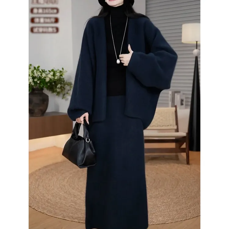 慵懒减龄针织裙套装2025秋冬新款高级感宽松百搭针织开衫+半身裙