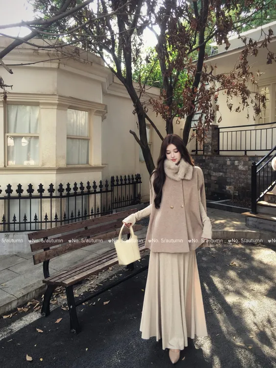 留洋大小姐 秋冬气质高级感披斗篷毛领+修身长袖裙子三件套00767