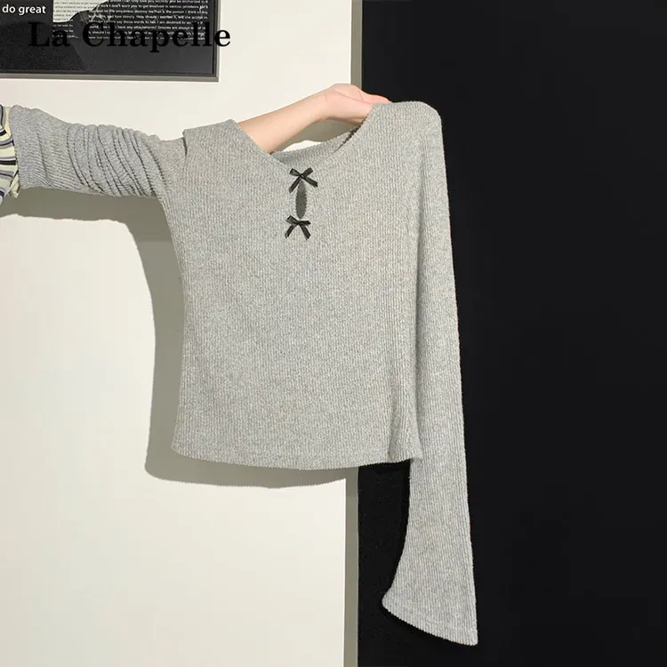 拉夏贝尔原宿风蝴蝶结镂空V领长袖T恤女秋季设计感喇叭袖气质上衣