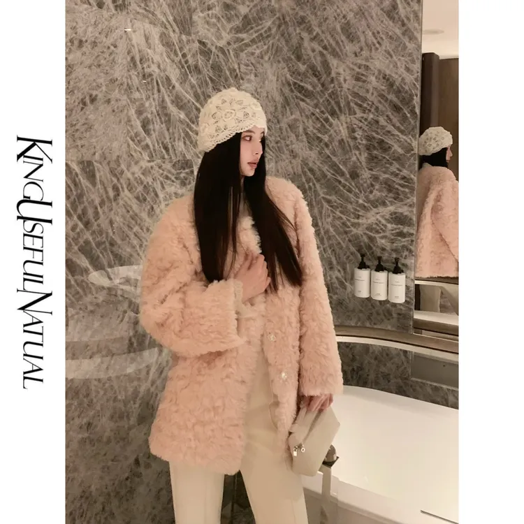 KUN【凯蒂】娇嫩卷卷毛 秋冬厚款低饱和粉正肩微廓形环保草短外套