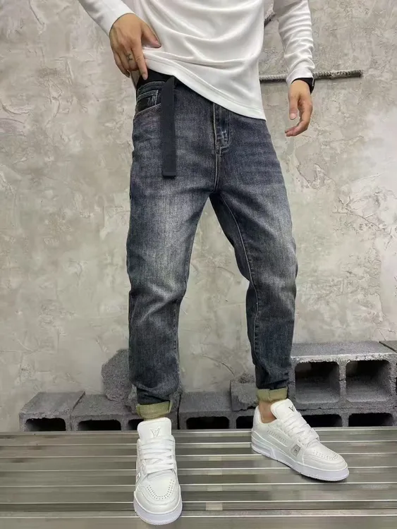 97107秋季男款高弹百搭简约舒适水洗小脚牛仔裤