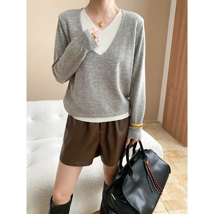 早秋新款设计感撞色假两件V领宽松显瘦慵懒针织衫上衣百搭女装