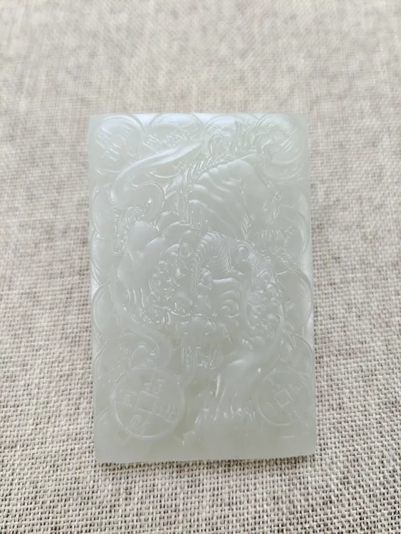 纯天然青海料和田玉晴水貔貅四六无事牌 浅晴水 冰底