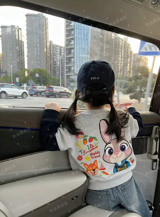 纯棉卫衣薄绒圆领卡通动漫拼接袖子假两件休闲秋冬季套头加绒男童