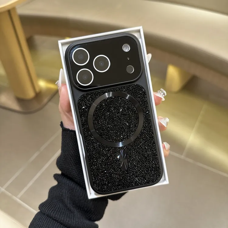 适用于iPhone17pro手机壳新款深空黑轻奢闪粉水钻苹果17promax女