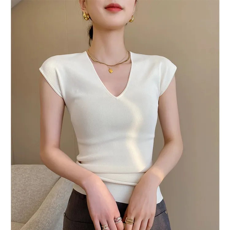 夏季韩系新款气质V领小飞袖冰丝针织短袖T恤上衣女修身显瘦百搭款