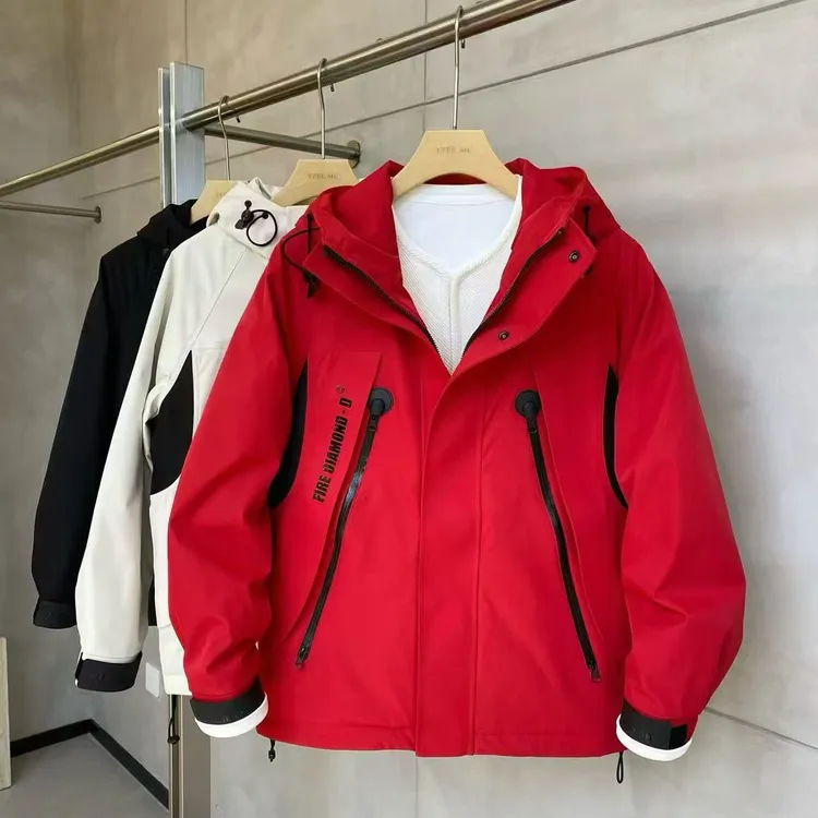 聪哥推荐，连帽情侣款高品质净版冲锋衣二棉外套