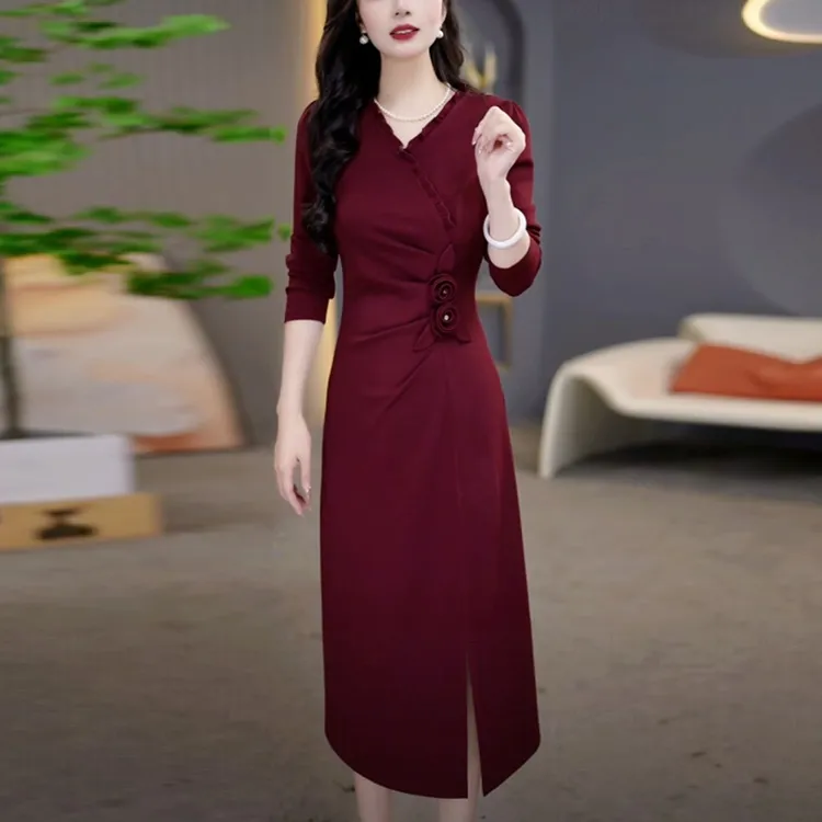 秋季轻奢高贵气质裙子女装新款2025爆款高级感轻奢洋气显瘦连衣裙