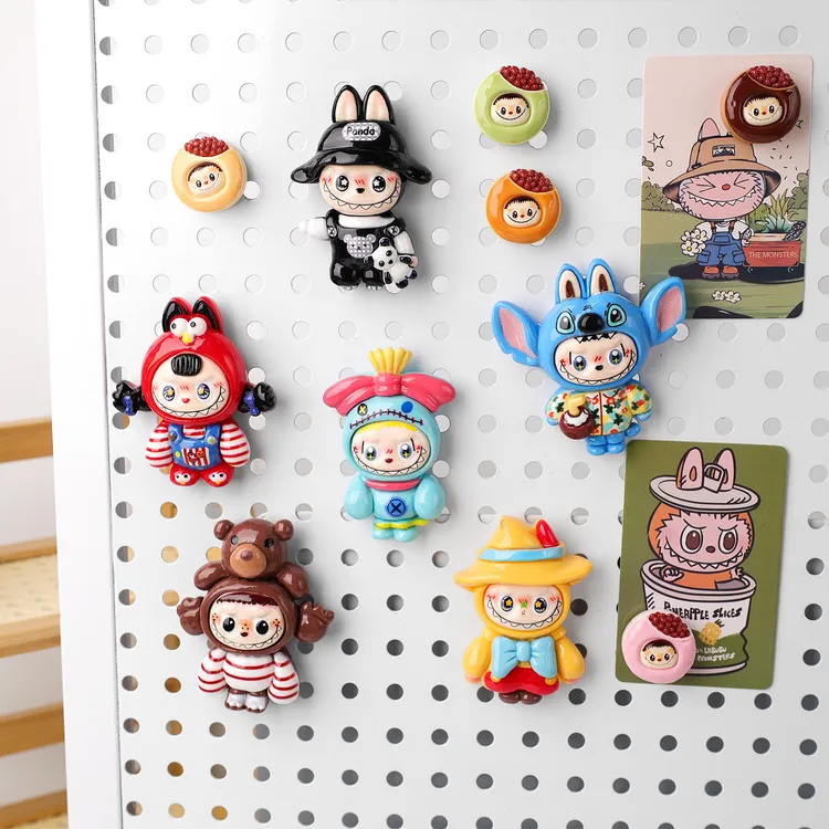 拉布布冰箱贴labubu磁贴3d立体磁吸侧面洞洞板装饰个性创意有趣的