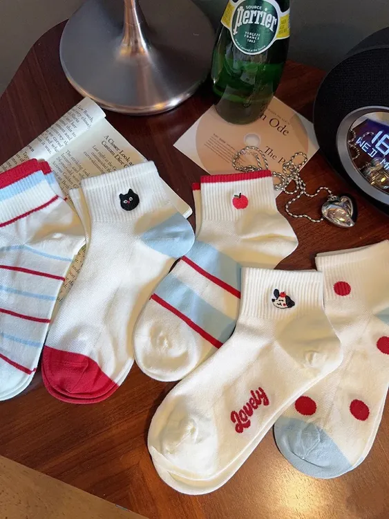 5双装可爱百搭夏季女士卡通刺绣低帮短袜运动风吸汗透气网眼袜棉