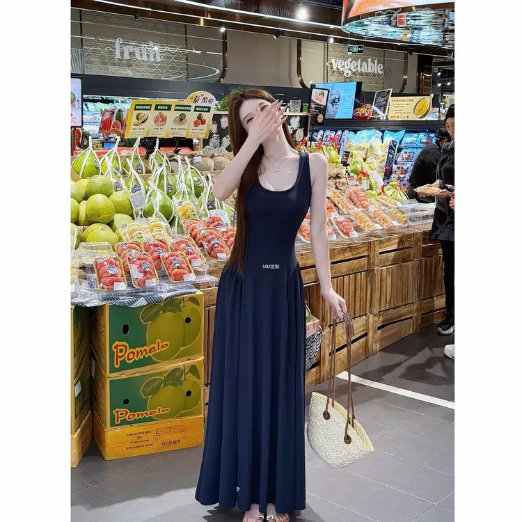 【高分欧尼】恋夏告白 U领修身后背镂空感设计感大裙摆连衣长裙A404