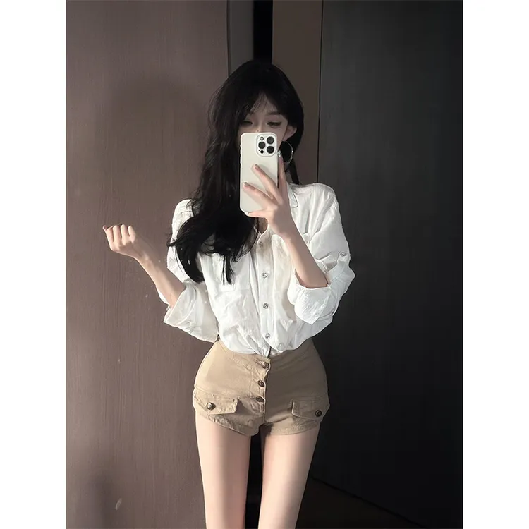 小众炸街高级感女装简约纯欲风性感衬衫上衣高腰显瘦百搭辣妹短裤