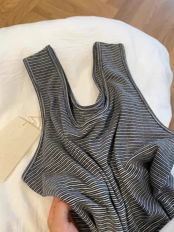 CHAO级推荐！Vocal！深蓝色U领条纹吊带背心女夏外穿内搭显瘦上衣