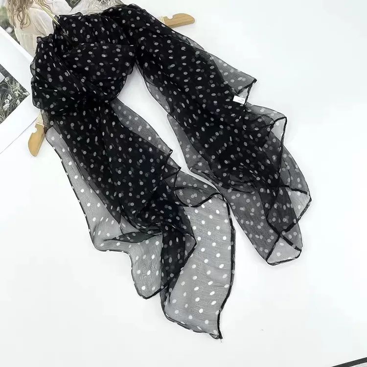 杭州桑蚕丝巾女春秋季百搭围巾女夏季薄款防晒巾纱巾冬季护颈围巾