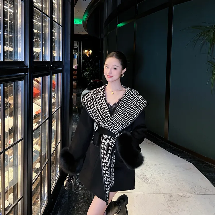 高端大牌连帽双面羊绒大衣女冬季新款复古高级感宽松气质毛呢外套