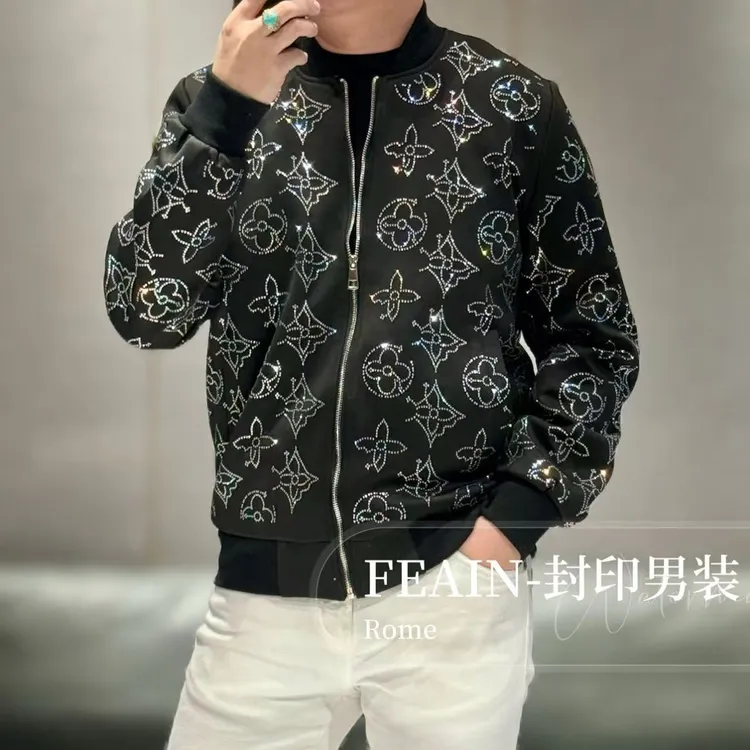 【八星八箭】高端定制立体水晶奥钻四叶花休闲棒球领夹克8002