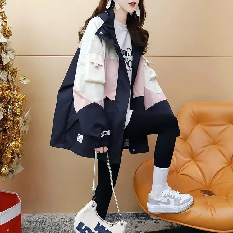 宽松休闲拼接工装外套女2025新款秋季洋气减龄设计感慵懒风冲锋衣