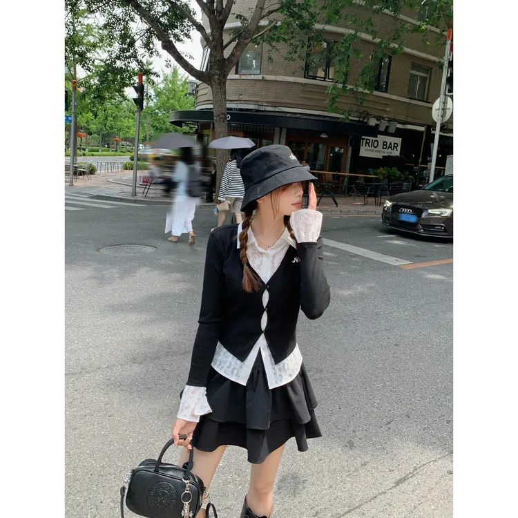  切糕自制【高知姐系】小个子秋季女流光风纯欲慵懒感假两件针织衫