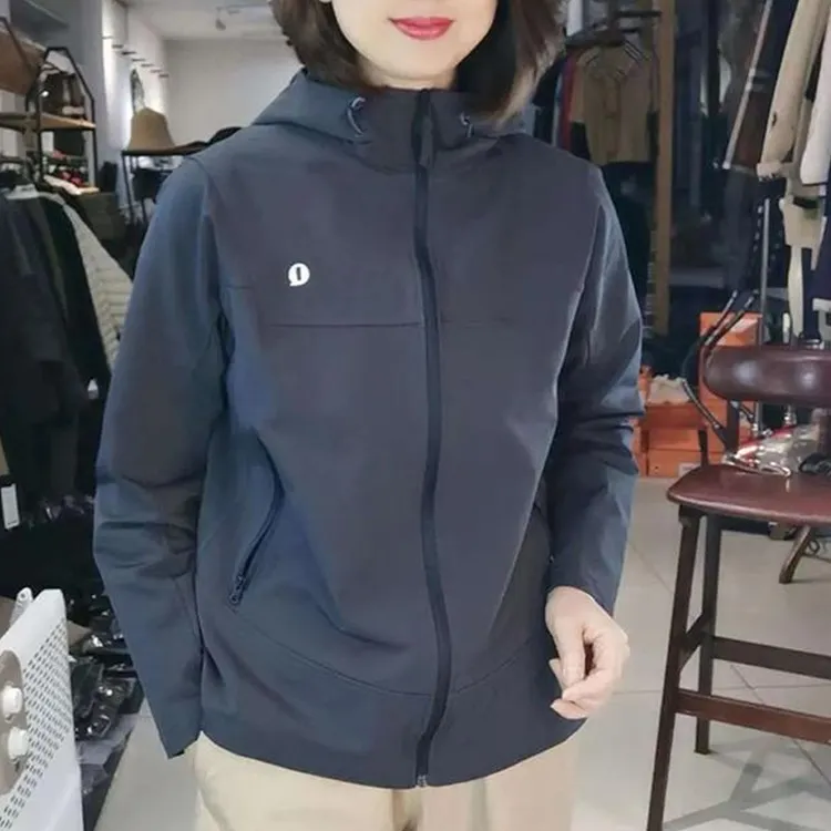 韩版时尚冲锋衣外套女2025年夏季新款洋气小个子复古设计感上衣潮