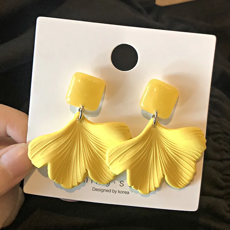 合金耳饰 黄色耳环2025新款夏天高级感清新百搭夸张耳饰女度假