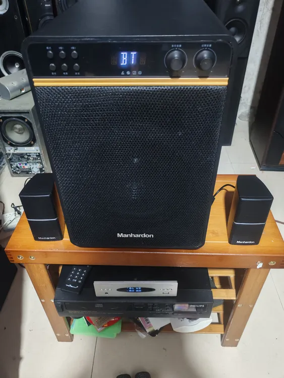 准新品  曼哈顿8寸有源低音炮+两只副音箱一对话筒遥控器不包运费