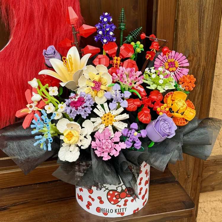 【奶芙甜心】悠鹿迪积木花束拼装一整套DIY材料包拼接积木新年礼物