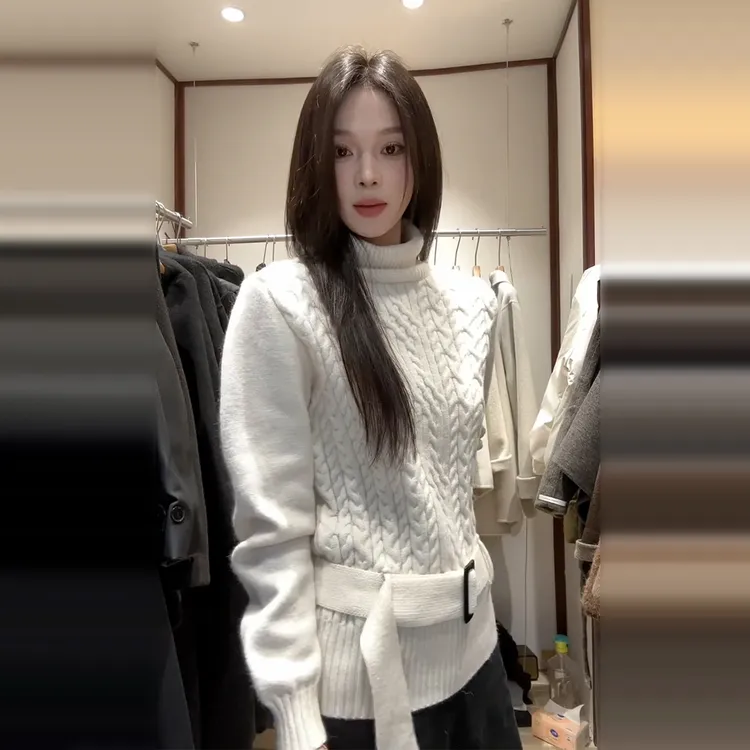 白色高领麻花毛衣女款2025新款秋冬季加厚毛线衣慵懒风高级感上衣