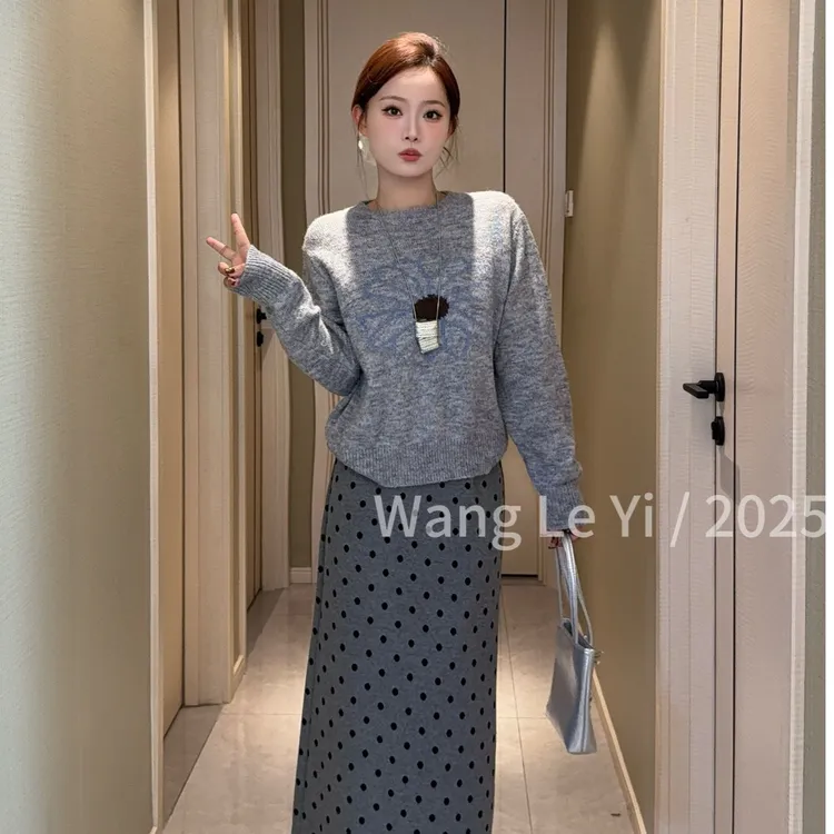 韩系慵懒一整套高级初秋穿搭灰色软糯毛衣波点半身裙秋冬季7015