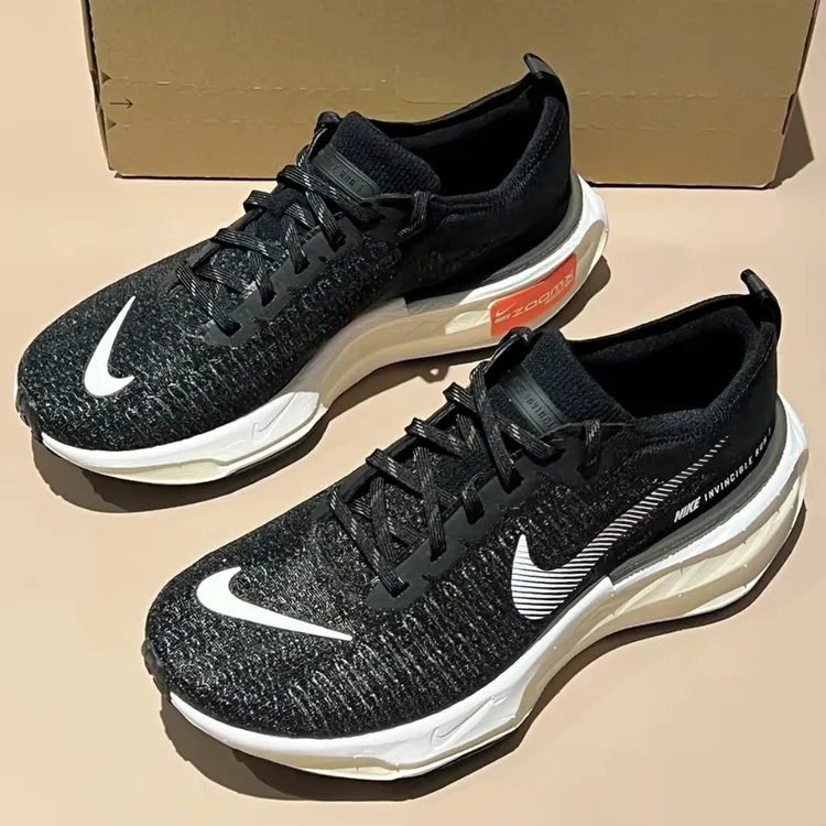 Nike Invincible 3 舒适 低帮 休闲跑步鞋 男款 黑色DR2615-001