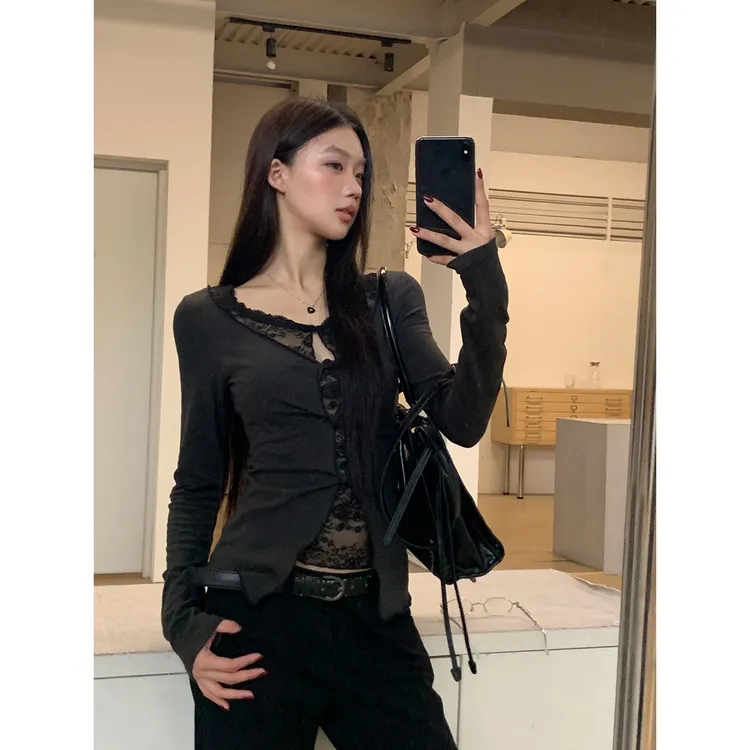 【胶卷日记T恤】秋冬韩系蕾丝设计感长袖修身辣妹T恤253Z3978