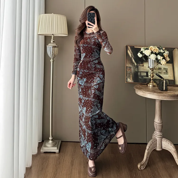 复古印花加绒连衣裙女秋冬高级感气质修身显瘦内搭打底长款裙子