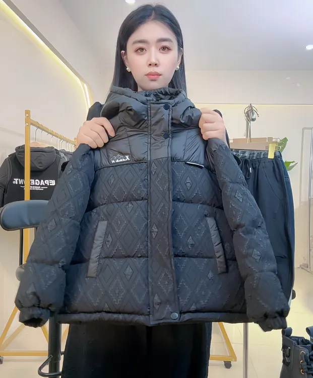 男童黑色潮牌连帽加厚棉服2025新款中大儿童冬装炸街防寒外套