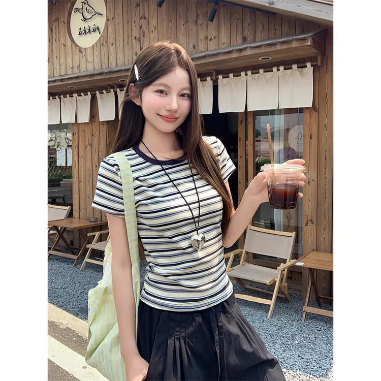 戈缕条纹正肩短袖t恤女2025夏季新款设计感辣妹修身小个子上衣