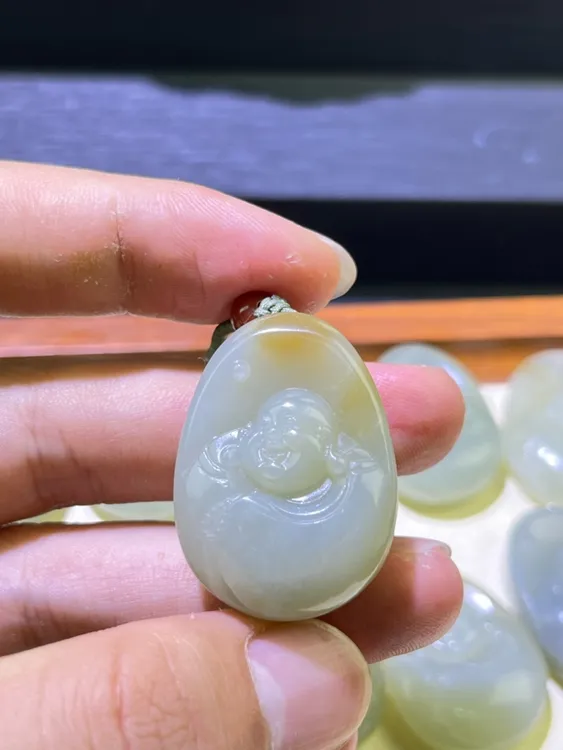 新疆和田玉且末料高青白佛公多样性发货