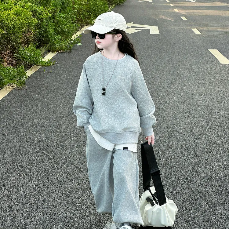 秋季开学女童装2025新款女孩春秋休闲卫衣套装儿童时髦炸街三件套
